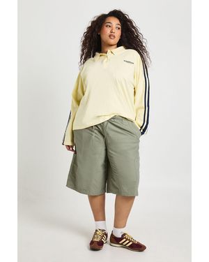 Boohoo Plus Nylon Cargo Short - Natural