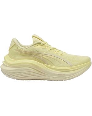 PUMA Magmax Nitro Sneakers - Geel