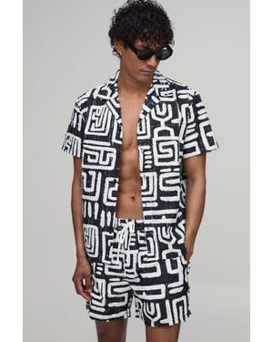BoohooMAN Textured Geometric Printed Regular Shirt & Relaxed Short Set - Blue