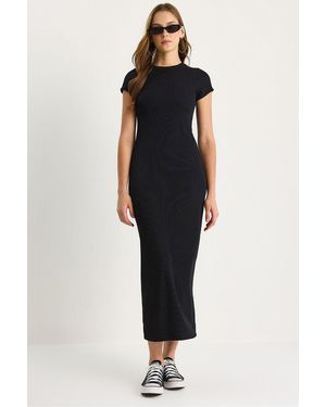 Bianco Lucci Slim Fit Crew Neck Maxi Dress - Black