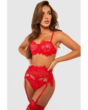 Boohoo Eyelash Lace Bralette Suspender And Thong Set - Red