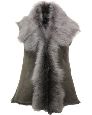 Infinity Leather Womenss Toscana Sheepskin Short Gilet-Denver - Grey