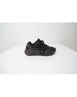 Yeezy Boost 700 V2 Vanta - Zwart