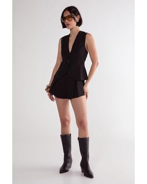 Nasty Gal Tailored Pleated Front Shorts - Black