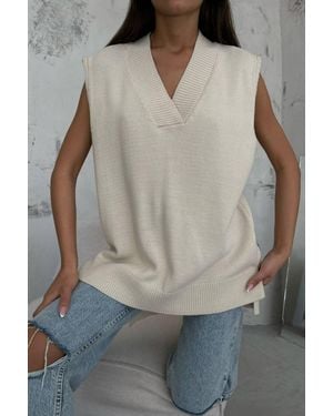 Hiccup V Neck Sleeveless Oversized Jumper - Grey