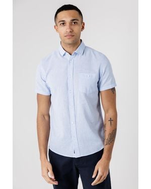 Kensington Eastside Light Dog Tooth Print Short Sleeve Shirt With Collar And Chest Pocket - White