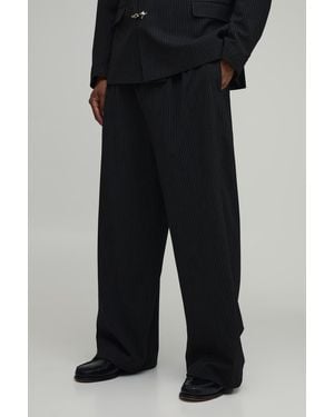 BoohooMAN Tailored Pinstripe Pleat Front Wide Fit Suit Trousers - Black