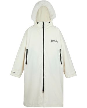 Regatta Ladies Waterproof Changing Robe - White