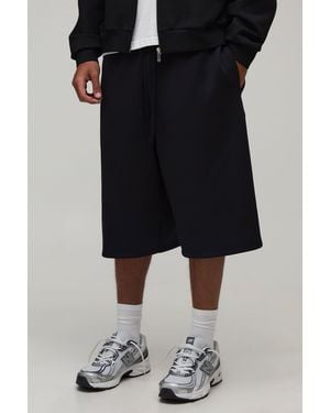 BoohooMAN Pleat Front Scuba Bermuda Jort - Black