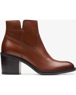 Clarks Valvestino Lo Dark Tan Lea Boots - Brown