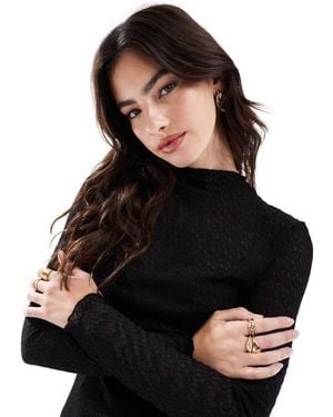 Vero Moda Textured Lettuce Edge Layering Top - Black