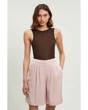 Karen Millen Polished Linen Blend Tailored Knee Short - Pink
