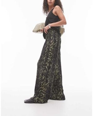 TOPSHOP Leopard Plisse Trouser - Green