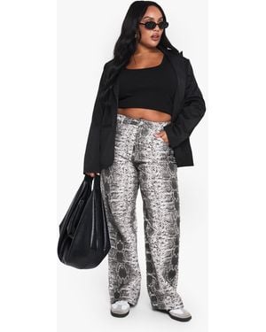 Boohoo Plus Snake Wide Leg Jean - Black