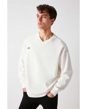 Grimelange Oversized V-Neck Ribbed Sweatshirt - White