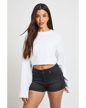 Boohoo Y2K Pocket Denim Mini Booty Short - White