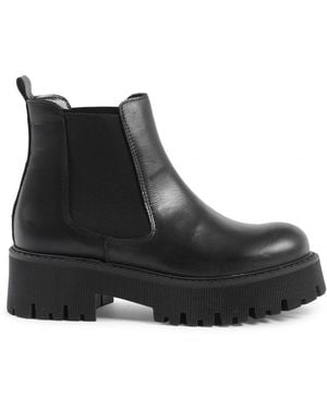 Versace 19.69 Abbigliamento Sportivo 19V69 Short Boot 600-V Vitello Nero Leather - Black