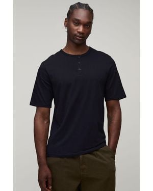 BoohooMAN Tall Essential Regular Fit Henley T-Shirt - Blue