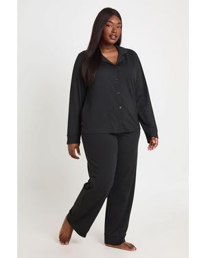 Boohoo Plus Soft Touch Button Through Shirt And Trouser Pyjama Set - Black