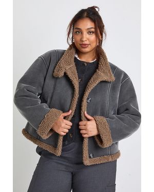 Boohoo Plus Teddy Trim Detail Jacket - Grey