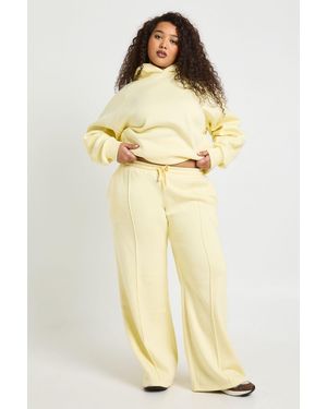 Boohoo Plus Core Basic Pintuck Detail Straight Leg Jogger - Yellow