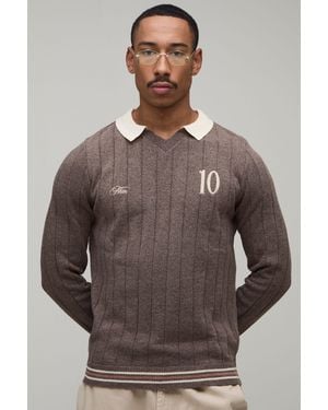 BoohooMAN Regular Fit V Neck Ribbed Knitted Polo - Brown