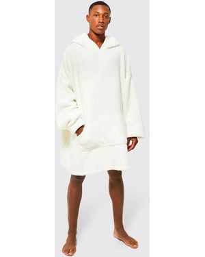 BoohooMAN Extreme Oversized Borg Hoodie - White
