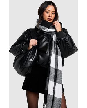 Boohoo Contrast Checked Knitted Tassel Scarf - Black