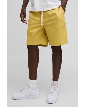 BoohooMAN Elasticated Waist Relaxed Short Length Cotton Twill Short - Yellow
