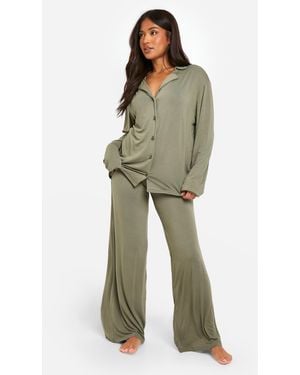 Boohoo Petite Long Sleeve Shirt & Trousers Pyjama Set - Green