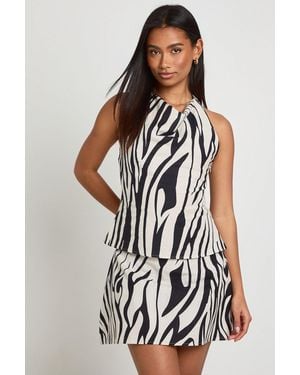 Boohoo Zebra Linen Look Tailored Skort - White