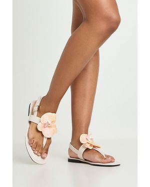 Boohoo Orchid Detail Toe Post Sandals - White