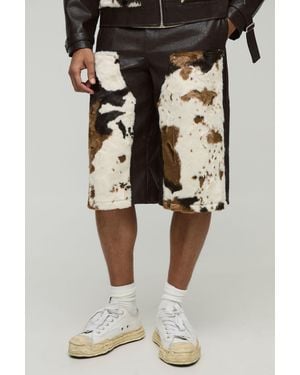 BoohooMAN Regular Fit Cow Faux Fur Carpenter Pu Jorts - Black