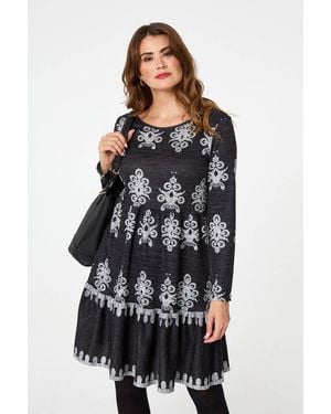 Izabel London Printed Knee Length Long Sleeve Dress - Black