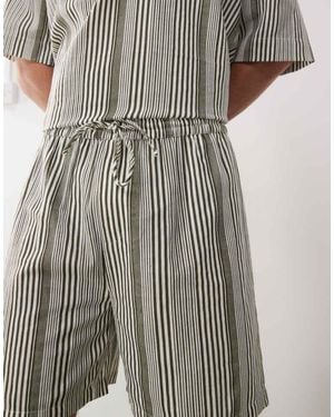 Collusion Textured Woven Short - Grey