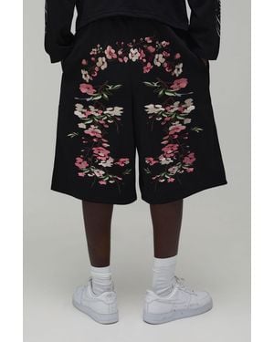 BoohooMAN Floral Embroidered Bermuda Jort - Black
