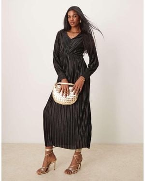 Y.A.S Long Sleeve Plisse Dress - Black