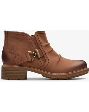 Clarks Hearth Clara Tan Nubuck Boots - Brown