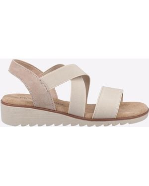 Fleet   Foster Freesia Memory Foam - White