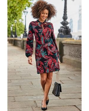 Sosandar Paisley Print Cut Out Detail Shift Dress - Black