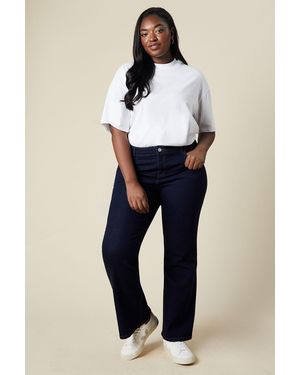 Wallis Curve Flare Jean - Blue