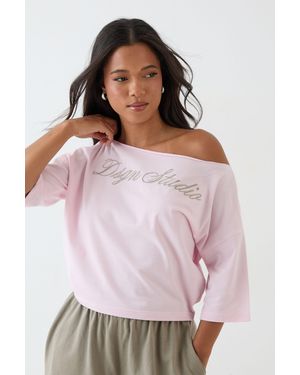 DSGN Studio Script Embroidered Off The Shoulder Boxy T-Shirt - Pink
