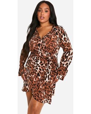Boohoo Plus Print Wrap Shirt Dress - Brown