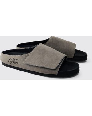 BoohooMAN Embossed Faux Suede Strap Slider - Grey
