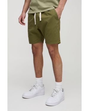 BoohooMAN Elasticated Waist Slim Fit Twill Shorts - Green