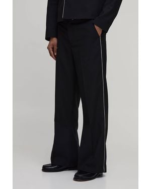 BoohooMAN Contrast Piping Flared Tailored Suit Trousers - Black