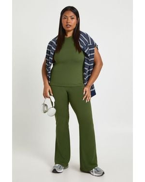 Boohoo Plus Super Soft High Waist Flared Legging - Green