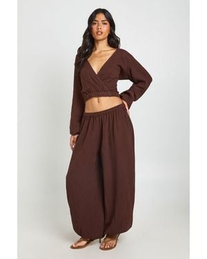 Boohoo Cheesecloth Low Rise Balloon Trouser - Brown