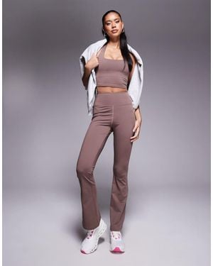 4505 Slim Kick Active Legging - Purple