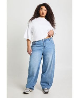 Boohoo Plus Mid Waist Barrel Jean - Blue